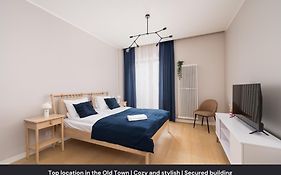 Oldtown Studio In Modern House